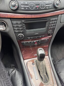 Mercedes Benz E220 cdi - 7