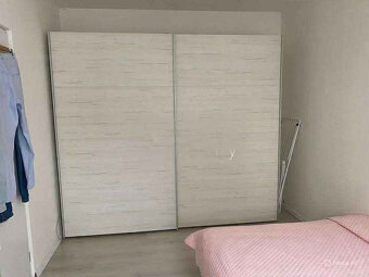 Na predaj 3 izbový byt na 2 poschodí s výťahom za priateľskú - 7