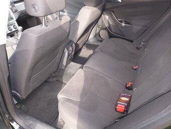 Vw Passat B6 1,9 TDI 77 kw r.2005 - 7