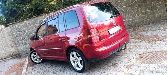 Volkswagen Touran 1.9 TDI Comfortline DSG - 7
