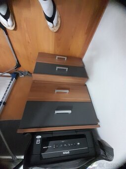 Predam spalnovy set skrina postel a nocne stoliky - 7