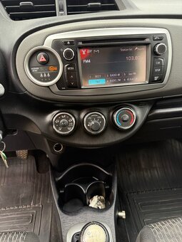 TOYOTA Yaris 1.4D roc. 2013 - 7