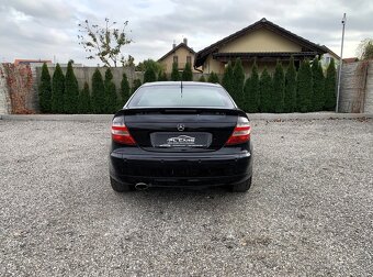 MERCEDES-BENZ C TRIEDA KUPÉ 230 V6 EVOLUTION SPORT 7G A/T - 7