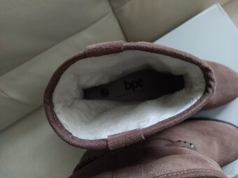 NOVÉ kožené hnedé jesenné čižmy veľ. 37 (osobný odber) - 7