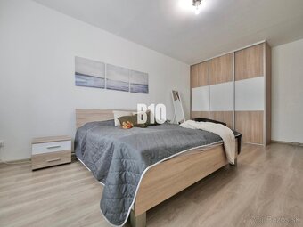 Veľký 3i byt s balkónom po rekonštrukcii - klokočina - 7