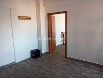 Podnikateľské priestory v srdci Šale na prenájom - 7