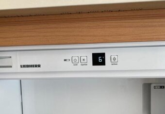 Buková moderní linka s vestavěnými spotřebiči,5897 - 7