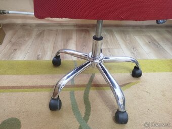 Stoličku kancelársku predám. - 7