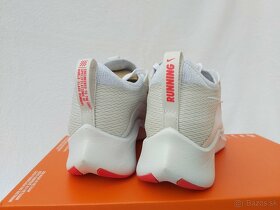 Dámské běžecké boty Nike Zoom Fly 4, vel. 39 (CT2392-006) - 7