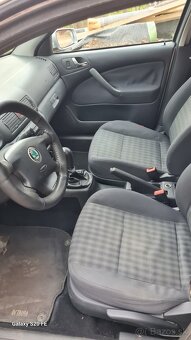 Škoda octavia 1. 1.6 benzín - 7