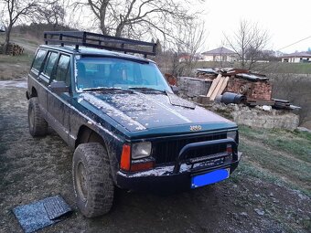 Jeep Cherokee XJ - 7