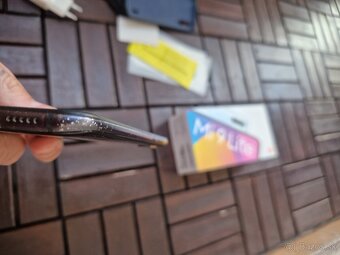 Predám výkonný mobilný telefón Xiaomi Mi 9 Lite 6GB/128GB - 7