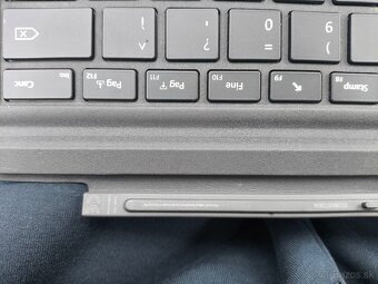 Microsoft Surface Type Cover klávesnice – 4 kusy - 7