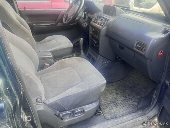 Mitsubishi Pajero 2.5 - 7