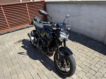 Kawasaki Z900 - 7