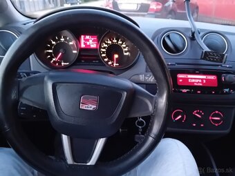 seat ibiza 1.6TDI 66kw rok 2011 - 7