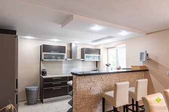 Výnimočný 4 izbový byt Staré Mesto Prievidza 120 m2 - 7