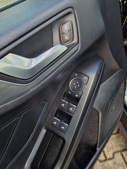 Ford Focus Kombi 1.0 EcoBoost 125k Titanium A/T - 7