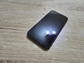 Iphone 11 128gb s novou bateriou a 100 percentnym zdravym ip - 7