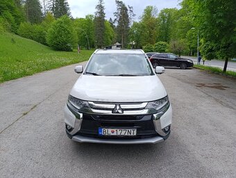 Mitsubishi Outlander INSTYLE - 7