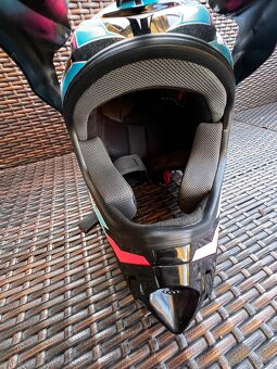 W-tec integrálna prilba - 7