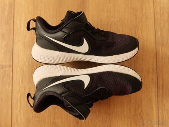 Tenisky NIKE č. 28 (vnút. dĺžka 17,7 cm) - TOP STAV - 7