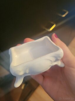 Biele vázičky a popolník - 7