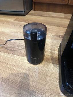 Predam pakovy kavovar DeLonghi EC235 Black - 7