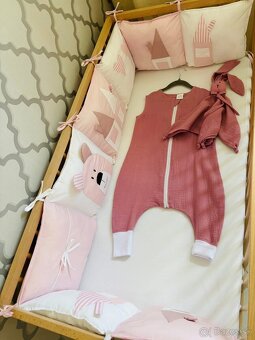 Vankúšikový mantinel do detskej postieľky - 7