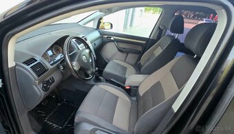Volkswagen Touran Cross 1.9TDI - 7