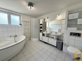 5 - IZB. ROD. DOM s GARÁŽOU,POZEMOK 771m2, BOR. MIKULÁŠ - 7