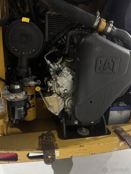 Caterpillar 226 B2 High Flow šmykový nakladač - 7