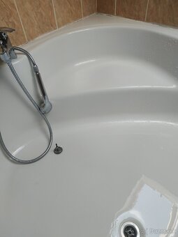 Akrylátová rohová vaňa - 7