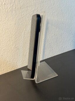 Predám Apple iPhone 16 128GB Black Máme známky opotrebovania - 7