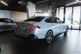 BMW 550e M-Sport xDrive - 7