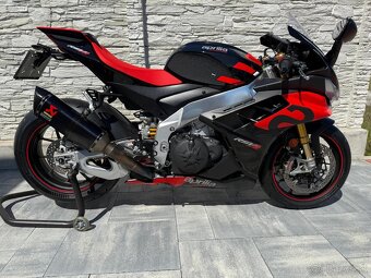Aprilia RSV4 - 7