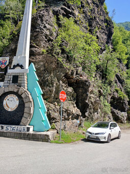Toyota Auris Hybrid - 7