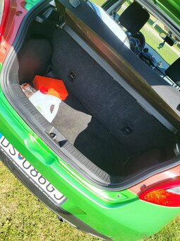 Mazda 2 1,3ben rok 2013 - 7
