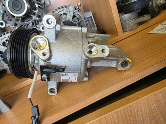 KLIMAKOMPRESOR / ALTERNATOR / STARTER 1,5 DCI K9K - 7