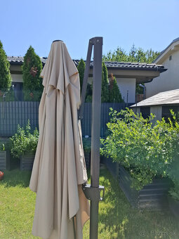 Roztahovaci otocny slnecnik 330x240 cm - 7