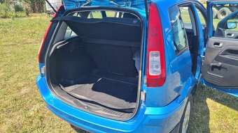 Ford Fusion 1,4 benzín, r.v.: 2010 - 7
