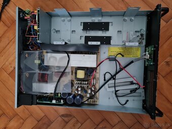 Predám UPS - 2x menšie a 1x veľká (bez batérií) - 7