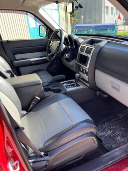 Dodge Nitro 2,8 crd - 7