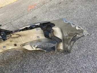 Ford Focus Mk3 predny naraznik - 7