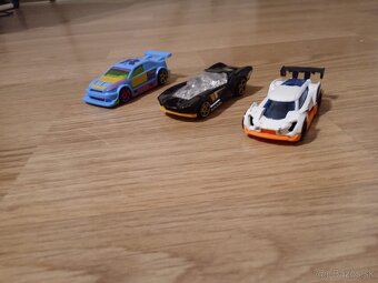 Zbierka HotWheels autíčok - 7