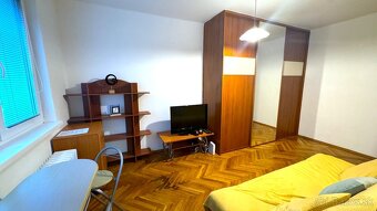 Priestranný 3-izbový byt po rekonštrukcii na Polnej ulici v - 7