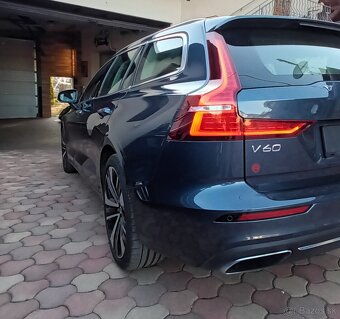 VOLVO V60 B4 INSCRIPTION B4 2,0D/145KW A8 2022 - 7