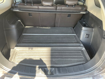 Outlander 2,0 Mivec Intense CVT 4WD 100rokov - 7