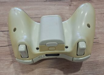 Xbox 360 E 500GB - 7