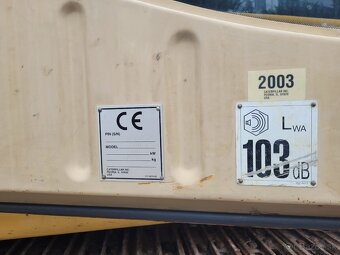 Caterpillar 318B LN pásový bager - 7